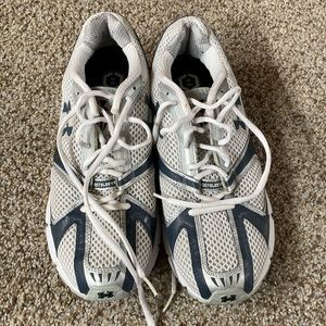 Armour Bound Mens Athletic Shoes Size 11.5/Excellent Condition (Almost like new)